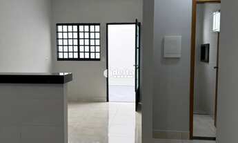 Imagem 2: Casa residencial com 2 quartos disponível para venda no bairro Shopping Park em Uberlândia