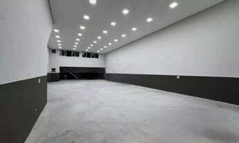 Imagem: Salão de 300m² para locação com 04 vagas