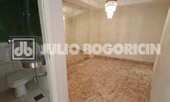 Imagem 7: CASA TRIPLEX, CONDOMÍNIO FECHADO, 2 SALAS, 3 QTS, 2 SUITES, TERRAÇO, PISCINA, CHURRASQUEIR