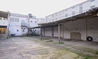 Imagem 2: Terreno para locação com estrutura completa para estacionamento, moradia e poço artesiano