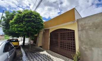 Imagem 2: Casa Térrea 3/4 c/ suíte de 200 m², sala de estar e jantar, 2 vagas por 450.000,00