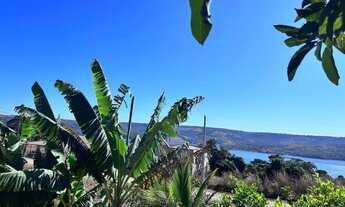 Imagem 3: Rancho no Corumbá com Área Verde e Espaço para Família