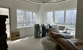 Imagem 2: Conjunto comercial em prédio moderno