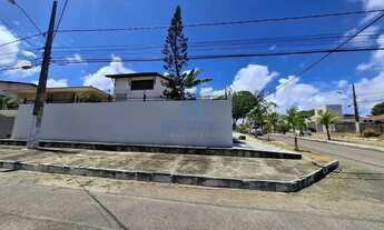 Imagem 2: Casa de Esquina com 360 m² Construídos em Terreno de 450 m² à Venda em Capim Macio