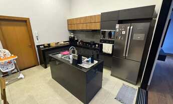 Imagem 4: Casa à venda em Uberaba (Leste) 3 suítes, 4 vagas, piscina e espaço gourmet