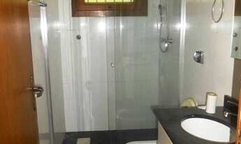 Imagem 4: Sobrado para venda tem 240 metros quadrados com 3 quartos em Laranjal - Pelotas - RS