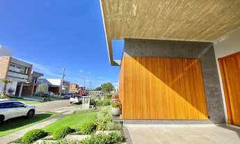 Imagem 3: Casa imponente em condomínio de alto padrão com acesso a lagoa