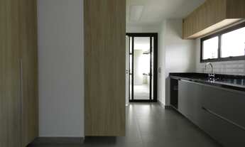 Imagem 5: Apartamento para locação de 218 m² com 3 suítes, 3 salas, 4 vagas de garagem no bairro Alt