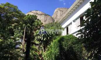 Imagem 5: Gávea! Espetacular Casa em condomínio, com piscina e churrasqueira