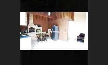 Imagem: Vendo linda casa com liscina/churrasqueira