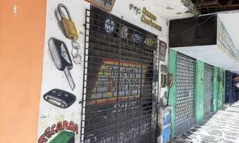 Imagem 4: Prédio a venda com lojas comerciais na Avenida A Conjunto Ceara