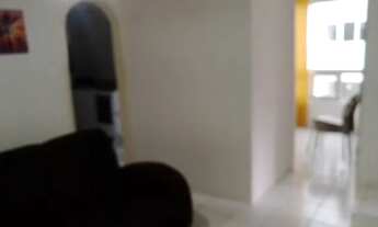 Imagem 2: Quarto em Boa Viagem ara moças em ambiente familiar