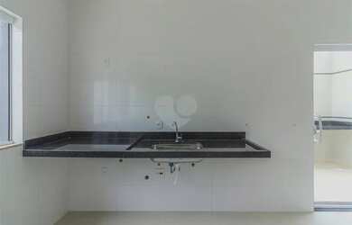 Imagem 5: Sobrado para venda possui 65 metros quadrados com 3 quartos em Água Fria - São Paulo - SP