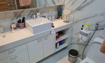 Imagem 7: Maravilhoso apartamento todo reformado com 140m², sol da manhã, de frente, na primeira qua