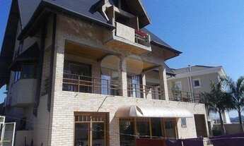 Imagem 2: Casa para venda tem 750 metros quadrados com 5 quartos em Alphaville - Santana de Parnaíba