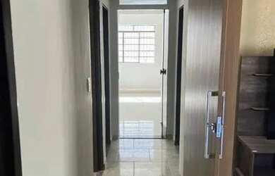 Imagem 2: Casa para venda possui 198 metros quadrados com 3 quartos em Jardim Silveira - Barueri - S