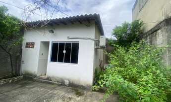 Imagem 4: Excelente Casa Frente de Rua com Varanda Quintal em Quintino