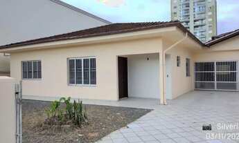 Imagem: Alugo - Casa atiradores