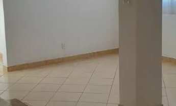 Imagem 4: Casa Petrópolis Castelanea beira rua principal uso residencial ou comercial