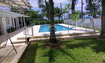 Imagem 7: Residência frente ao mar em Praia de Leste