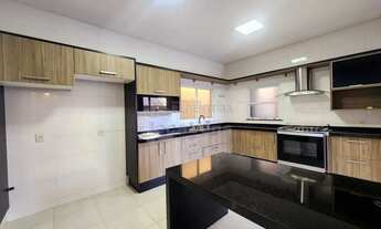 Imagem 10: Sobrado no Damha IV com 3 dormitórios, 06 vagas de garagem