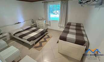 Imagem 5: Chácara em Condomínio Fechado: Lazer Completo e Segurança 24h para Sua Famí