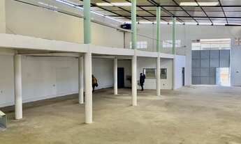 Imagem 4: Galpão Esquina Galpão / depósito com aluguel por R$4.000 /mês