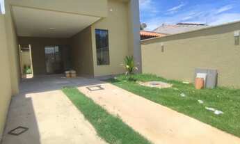 Imagem 2: Casa para Venda em Aparecida de Goiânia, Garavelo Residencial Park, 3 dormitórios, 1 suíte