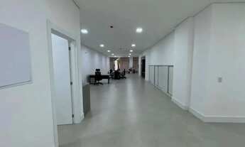 Imagem 3: Sala comercial para aluguel tem 145 metros quadrados em Centro - Balneário Camboriú - SC