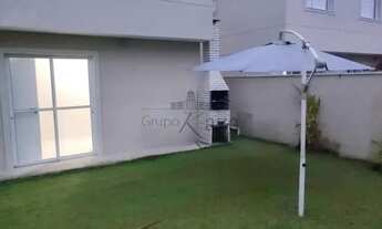 Imagem 4: Sobrado para venda possui 247 metros quadrados com 3 quartos em Urbanova - São José dos Ca