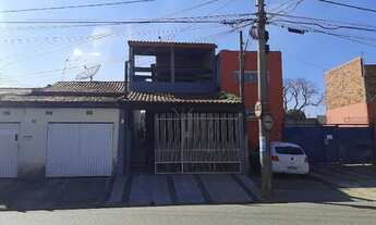 Imagem 4: Casa 5 cômodo + casa em cima 3 cômodo e área