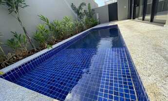 Imagem 3: Casa de condomínio para venda possui 267 metros quadrados com 4 quartos