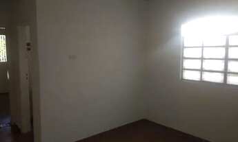 Imagem 2: Casa 4 cômodos - Alugo