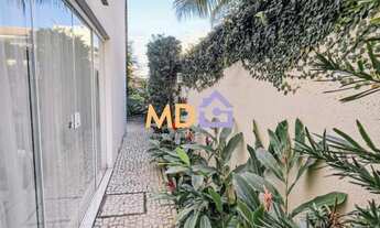 Imagem 2: Sobrado em Condominio Fechado com Fino Acabamento! Confira!