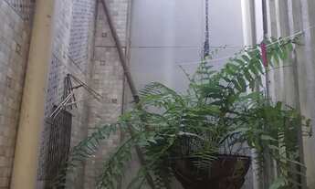 Imagem 3: Vende-se uma casa.