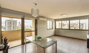 Imagem 2: Exclusividade Guarida: Apartamento semi mobiliado de 2 dormitórios, no bairro Petrópolis