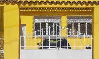 Imagem: Casa 2 quartos frente com estacionamento