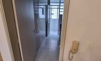 Imagem 4: Apartamento para aluguel possui 56 metros quadrados com 2 quartos em Mont Serrat - Porto A