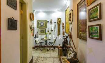 Imagem 7: Imóvel de 246m², com 2 dormitórios (sendo 1 suíte)