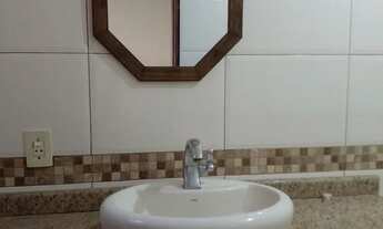 Imagem: CABO FRIO. CAMINHO DE BÚZIOS. Alugo Kitnet