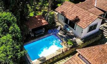 Imagem: Casa à Venda na Rua Promenade, 449 m²