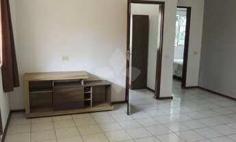 Imagem 4: Casa com 4 dormitórios no centro de Garopaba SC