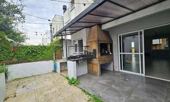 Imagem: Casa de 03 dormitórios com pátio e 02