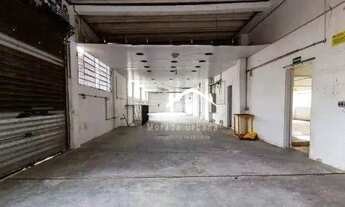 Imagem 3: Galpão para Locação na Rua Cerro Corá 1.000m², Pé-Direito Alto e Vagas Frontais