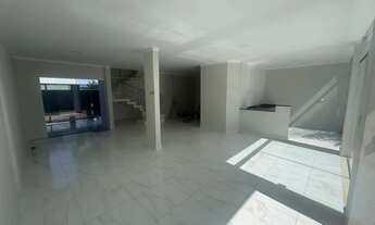 Imagem 2: Casa para venda com 181 metros quadrados com 3 quartos