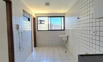 Imagem 10: Alugo apartamento 03 quartos, s/ 01 suíte, varanda, 01 vaga, na Ponta Verde