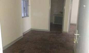 Imagem 3: Apartamento com 2 dormitórios para alugar, 58 m² por R$ 650,00/mês - Centro - Guaratinguet