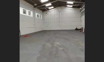 Imagem 2: Barracão na Av, Belizário Ramos