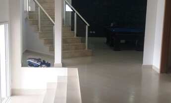 Imagem 7: Casa de condomínio sobrado para venda possui 437 metros quadrados com 5 quartos