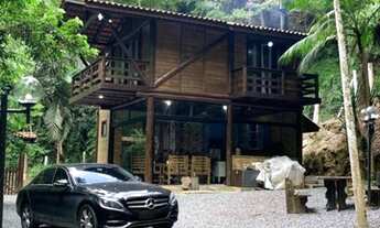 Imagem: Lindo sítio com cachoeira a venda em Nova